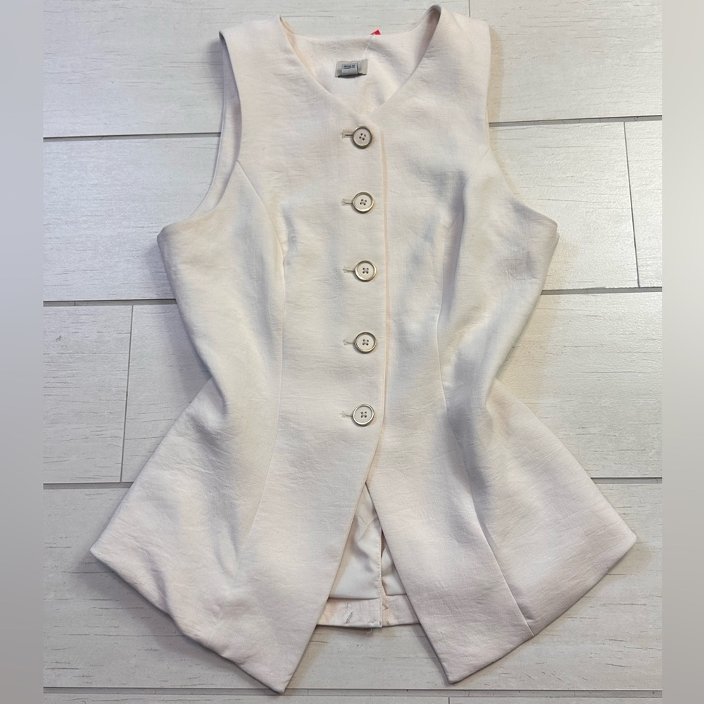 A New Day White Sleeveless Button-Up Blouse - Picture 8 of 12